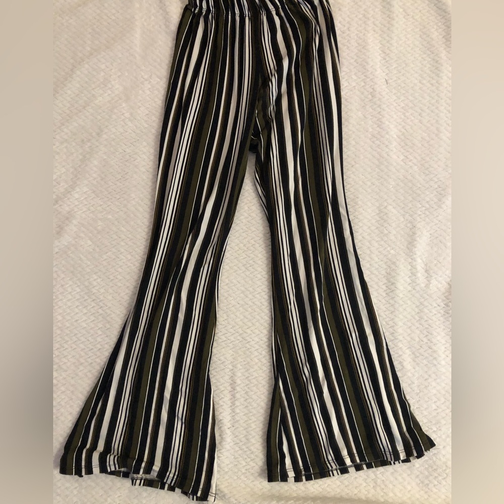 Size M stripped flare leggings. Excellent condition.